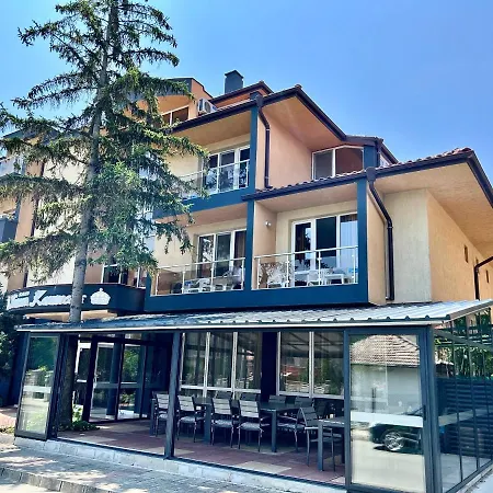 Family Kontesa Szálloda 3*