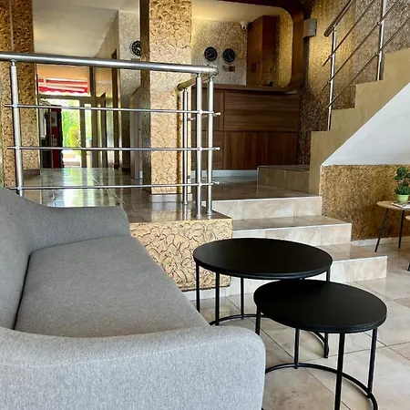 Hotell Family Kontesa 3*