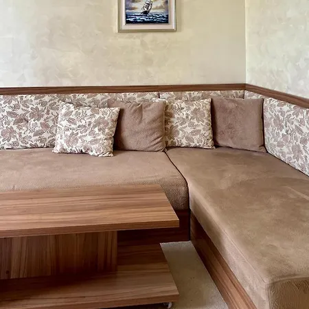 Хотел Family Kontesa